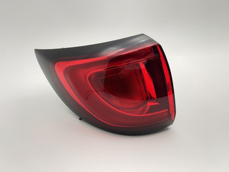 2017-2019 CHRYSLER PACIFICA LEFT TAILLIGHT QUARTER MOUNTED 3.6L AT FWD 33K 50606