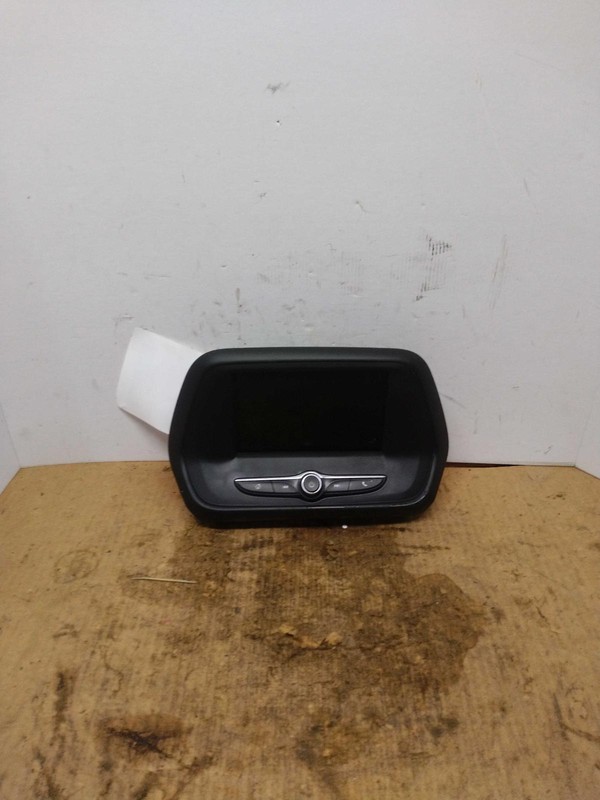 Used Infotainment Display fits: 2019 Chevrolet Camaro 7.0`` screen opt IOB Grade