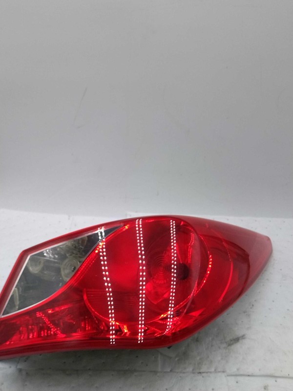 2012 Hyundai Sonata Right Tail Light Assembly White OEM 235194 127K Miles