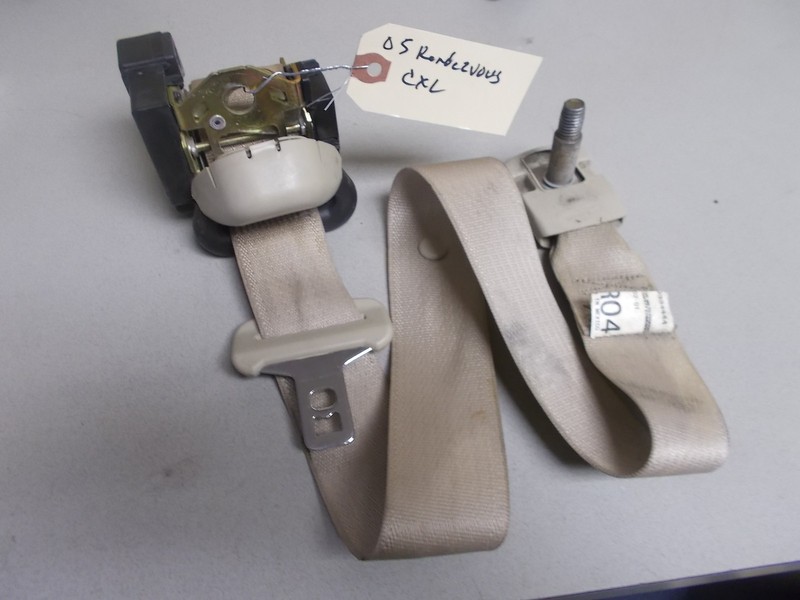 2005 Buick Rendezvous CXL Seat Belt Assembly 33016584A 34R04 826008B