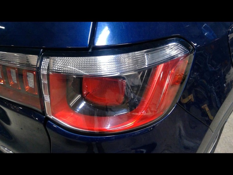 Passenger Tail Light Incandescent Fits 17-18 COMPASS 1704194