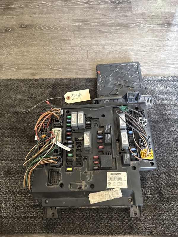 FREIGHTLINER CASCADIA SAM CAB MODULE - P/N: A06-75981-003