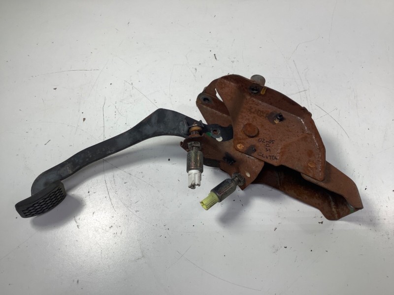 02-05 Honda Civic SI Clutch Pedal 46900-S5T-A51 OEM