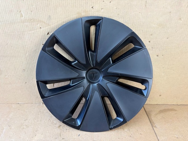 ✅2024-2025 Tesla Model 3Wheel cover 18'' Black 1344251-P0-B