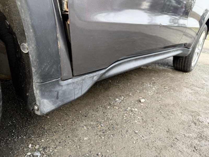 2016-2018 Honda HR-V Left Driver Side Rocker Moulding Gray