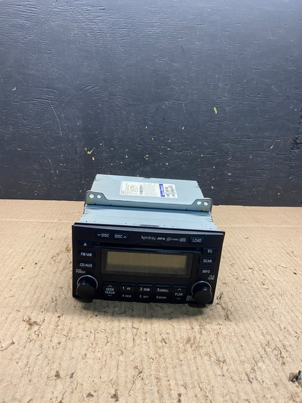 2011 to 2014 Kia Sedona Radio Stereo Receiver AM FM CD Player Sirius T7361 DG