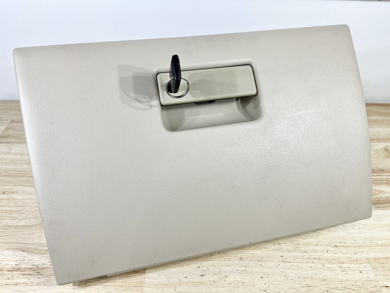 2003-2005 Lincoln Aviator Interior Glove Box Bin Latch Lock With Key Beige OEM