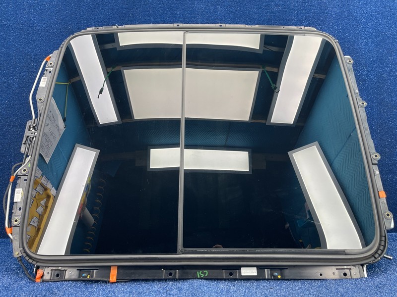 2016-2020 Cadillac CT6 Panoramic Sunroof Roof Glass Assembly OEM