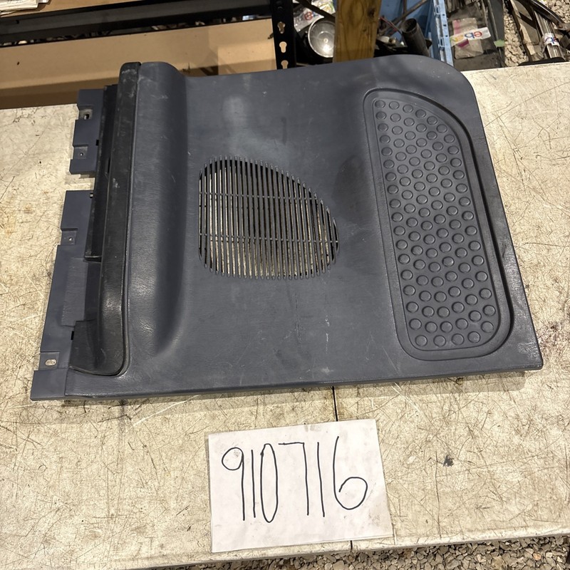 1999-2007 Ford F250 F350 Rear Right Passenger Door Panel
