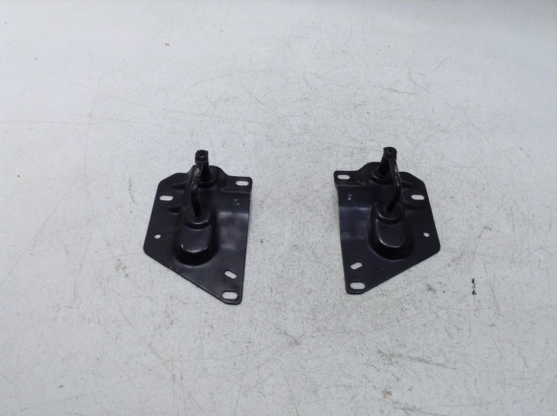 17-19 AUDI A4 FRONT LEFT / RIGHT HOOD BONNET SAFETY LATCH CATCH SET OEM