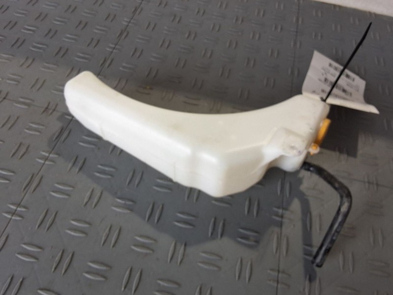 Coolant Reservoir Fits 20-25 LEGACY 3564001