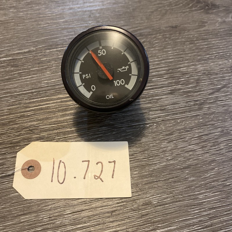 Warning Oil Gauge (broken)- P/N: 66 8270951-000