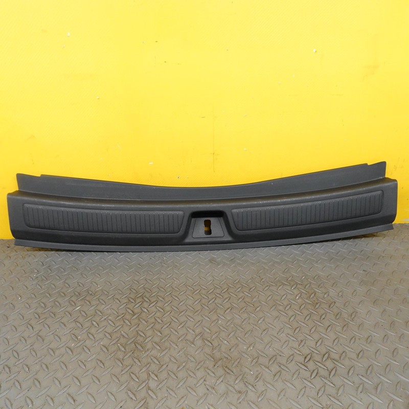 2021-2024 BUICK ENVISION REAR TRUNK LATCH LOCK SILL PLATE TRIM COVER 39122884