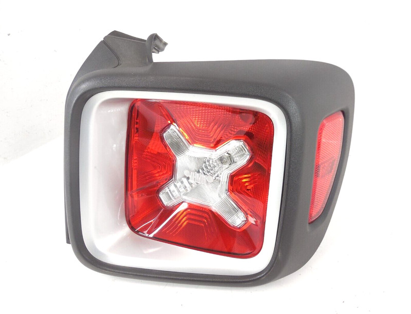 2015-2022 Jeep Renegade Tail Light Lamp Right RH OEM Incandescent Black Bezel