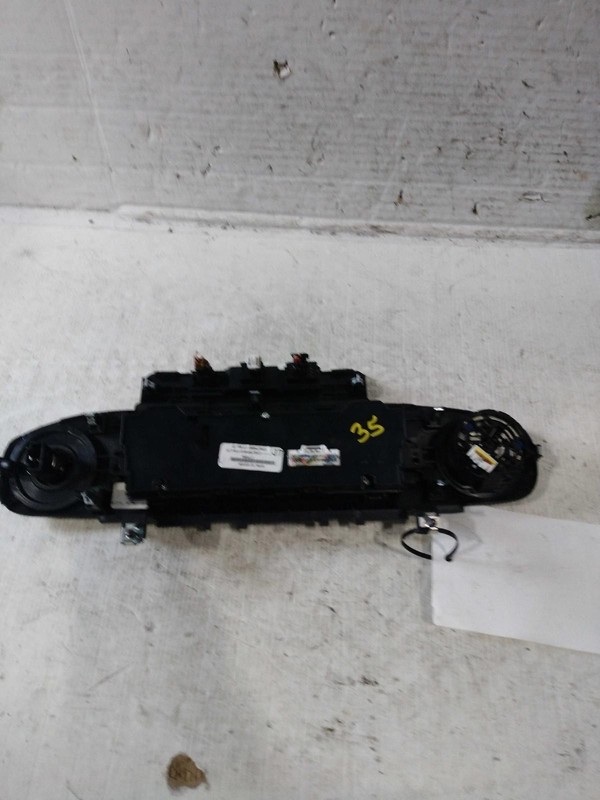 NISSAN FRONTIER A/C Selector Switch OEM 2023-2024 Grey Used 275109BU5C