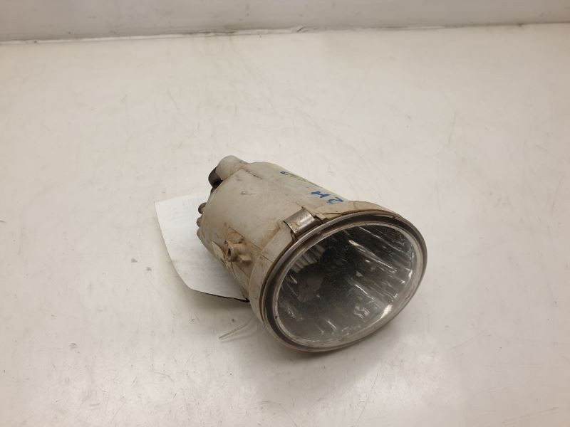 01-07 TOYOTA SEQUOIA PASSENGER SIDE FRONT FOG LIGHT ASSEMBLY