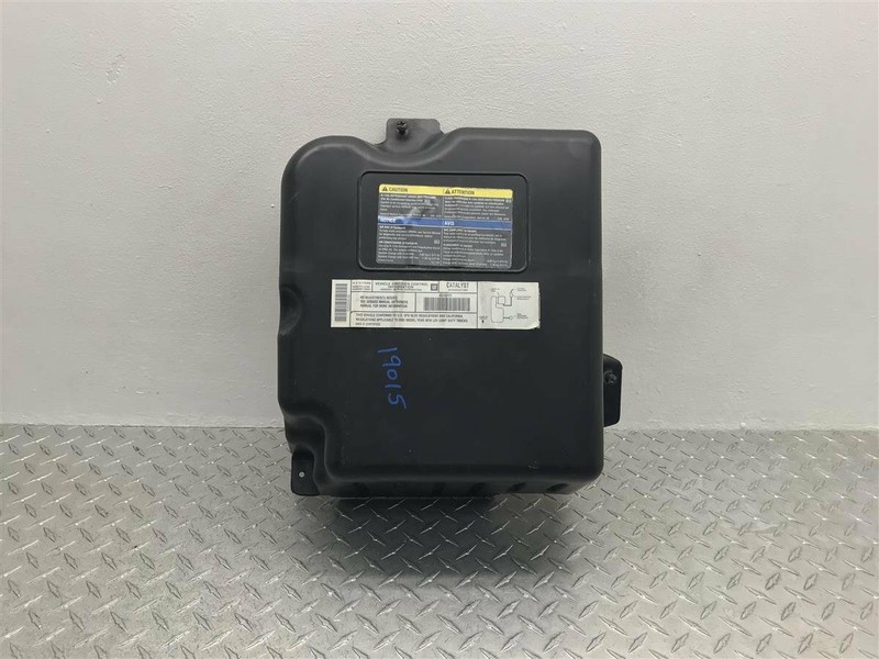 2002-2004 ENVOY XL TRAILBLAZER EXT AIR CLEANER HOUSING OEM 15176239