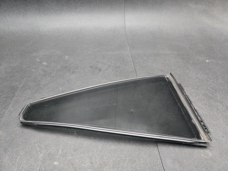 Rear Left Door Vent Window Glass 2023 Toyota RAV4 68124-0R100 2019 2020 - 2025