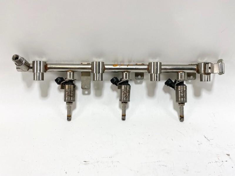 16-23 INFINITI QX60 3.5L V6 LEFT SIDE ENGINE FUEL INJECTION RAIL RAMP OEM