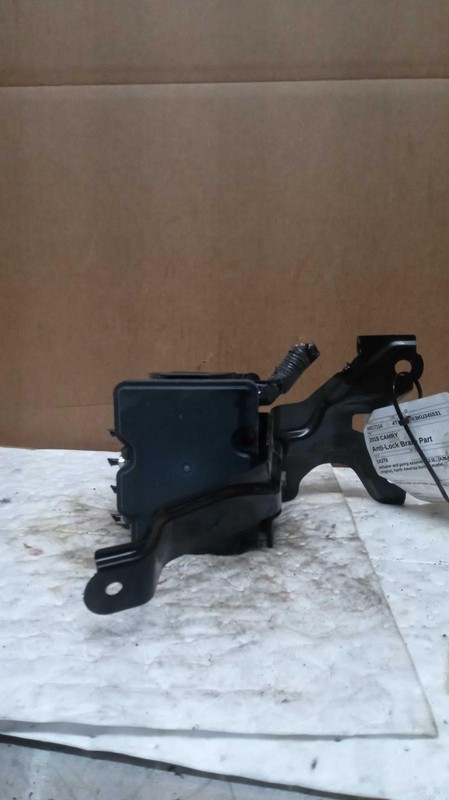 2019 Toyota Camry ABS Pump & Motor Assembly OEM 4405006400, 50K Miles