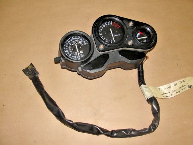 1995 SUZUKI GSXR 750 INSTRUMENTAL CLUSTER SPEEDOMETER TACH TEMP GAUGE GSXR750 95