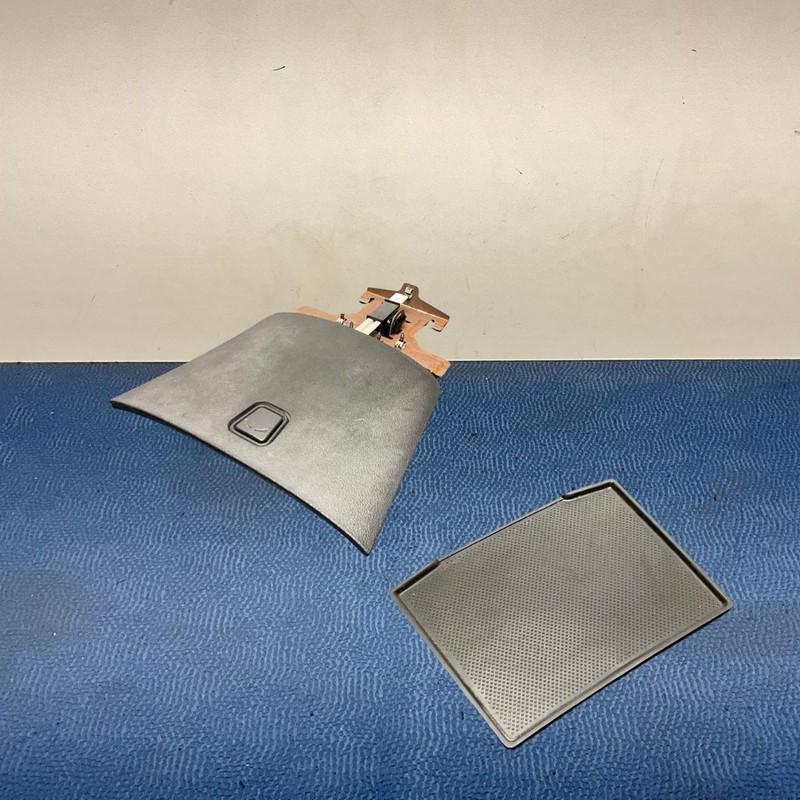 06-10 Saturn Sky Pontiac Solstice Center Rear Storage Compartment Door Lid OEM