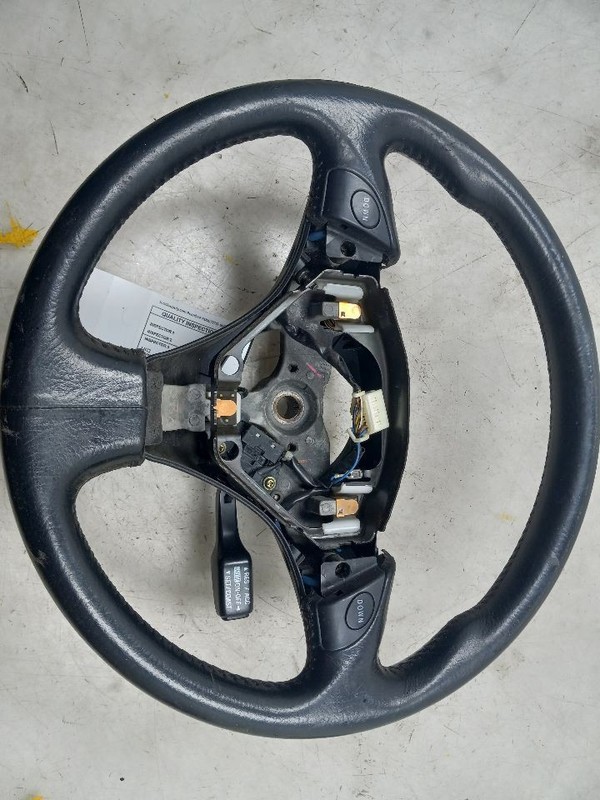 03 LEXUS IS300 STEERING WHEEL WITH UP DOWN BUTTONS BLK-LB20