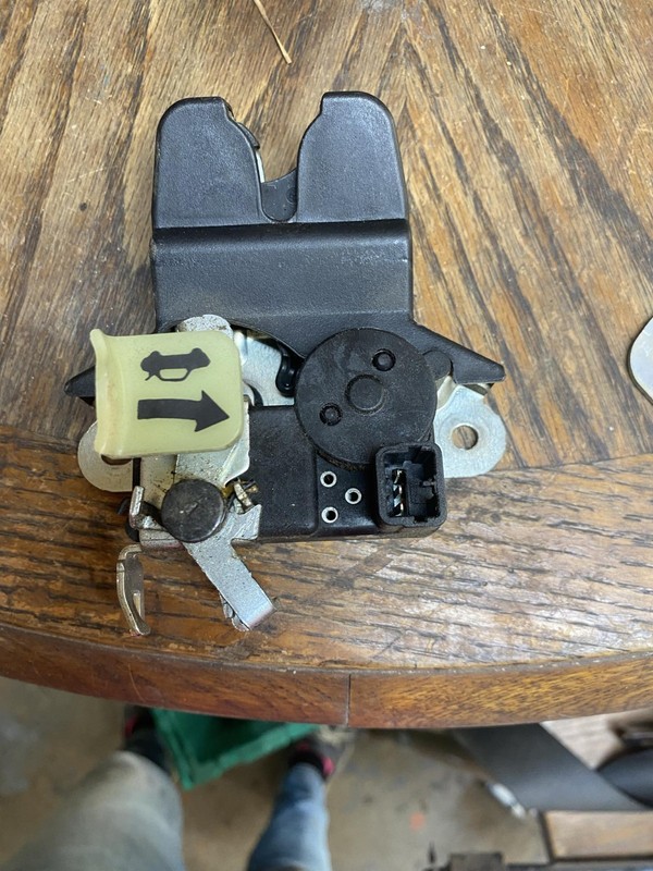 2011-2016 KIA OPTIMA TRUNK DECK LID LATCH LOCK POWER RELEASE ACTUATOROEM