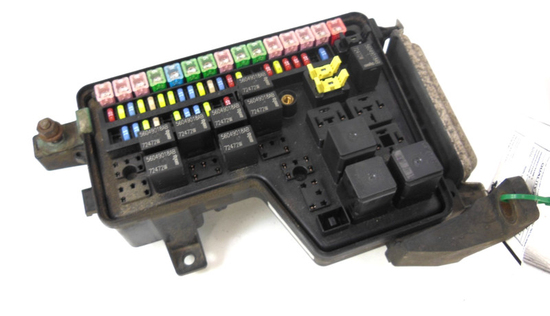 2002-2005 Dodge Ram 1500 Engine Fuse Box Integrated Power Module OEM