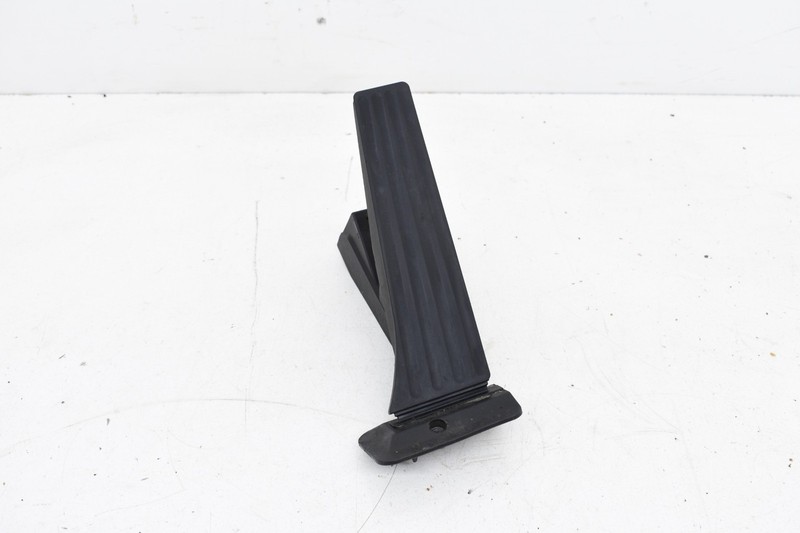 2011 BMW 328xi E90 Automatic Accelerator Gas Throttle Pedal OEM KW78