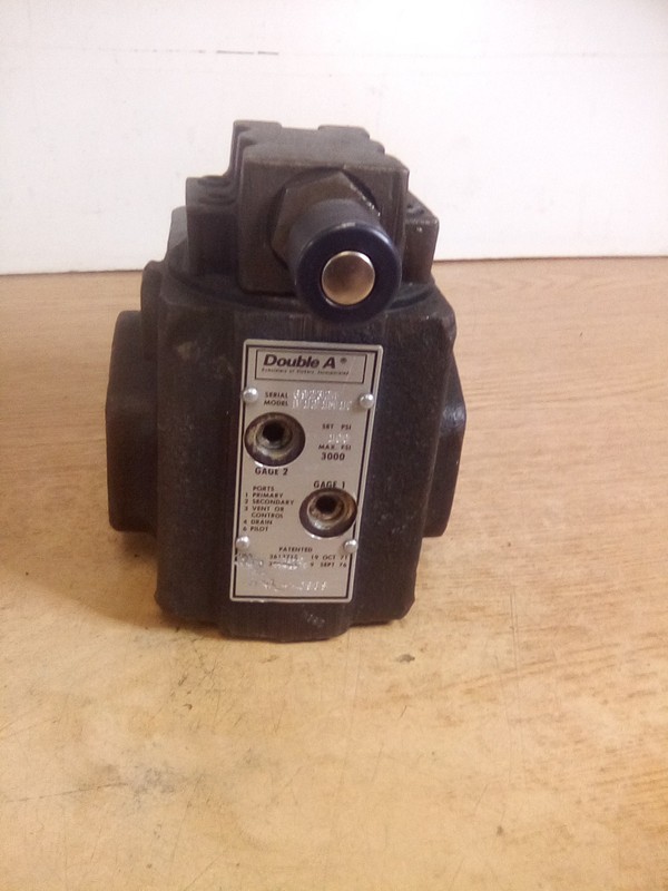 Double A B-12-1M-10A4 Hydraulic Valve 2" Ports