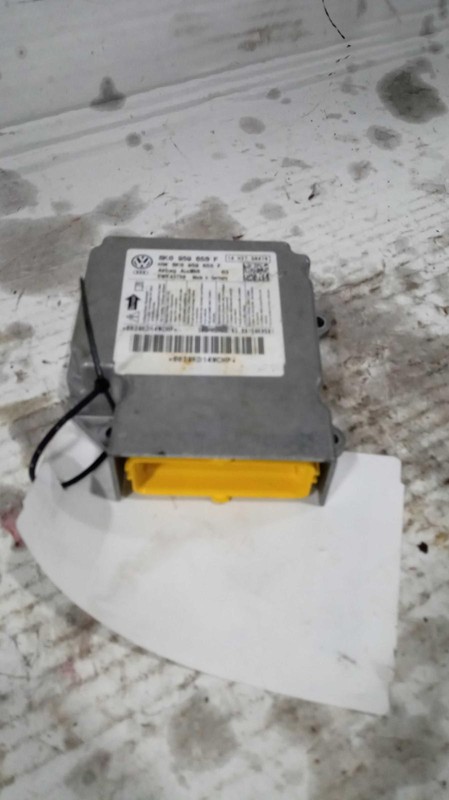 Used Air Bag Module fits: 2009 Audi S5 Air Bag under center console S-B warning