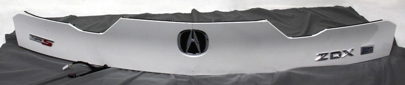 85011078 OEM Tail Finish Panel For Acura ZDX Type S, Snowfall (NH883P)