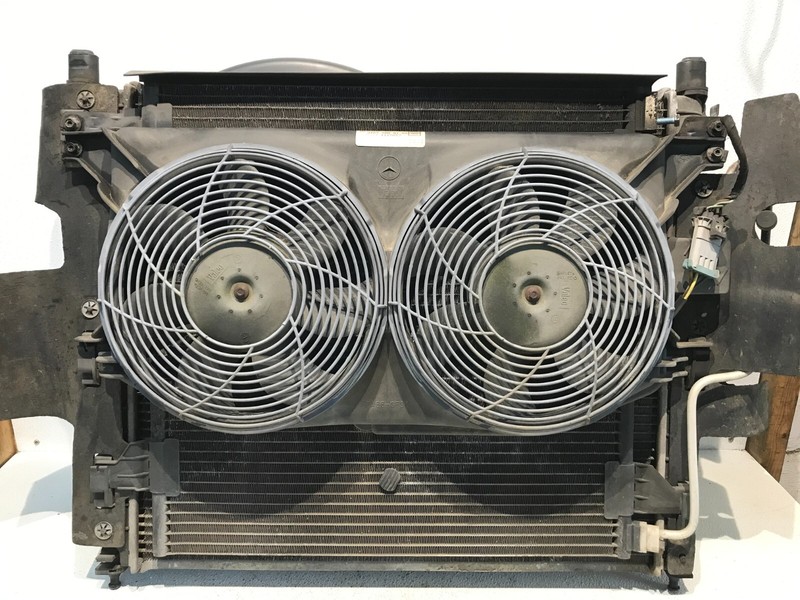 02-05 MERCEDES ML320 W163 RADIATOR COOLING FAN W/ SHROUD OEM A1635000155