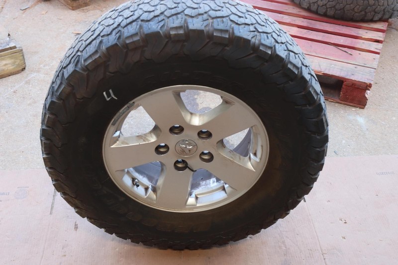 2009-2012 DODGE RAM 1500 WHEEL RIM TIRE 285/70 R17 17X7 5 SPOKE ALUMINUM OEM