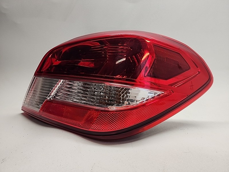 ADQ1810000 | 2016 - 2020 MITSUBISHI MIRAGE G4 SEDAN PASSENGER RT TAIL LIGHT LAMP