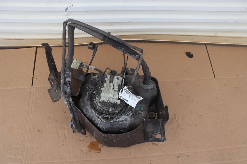 2011-2016 FORD F350 SD 6.7L DIESEL EXHAUST FLUID DEF TANK RESERVOIR OEM