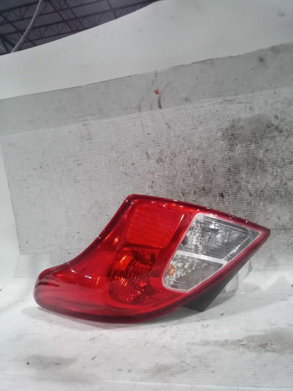 2015 Nissan Versa Right Tail Light Assembly Grey 100k Miles OEM Replacement