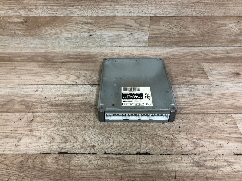 TOYOTA 4RUNNER OEM ENGINE MODULE MOTOR DME COMPUTER ECU ECM 4X2 2.7L 3RZ-FE 1996