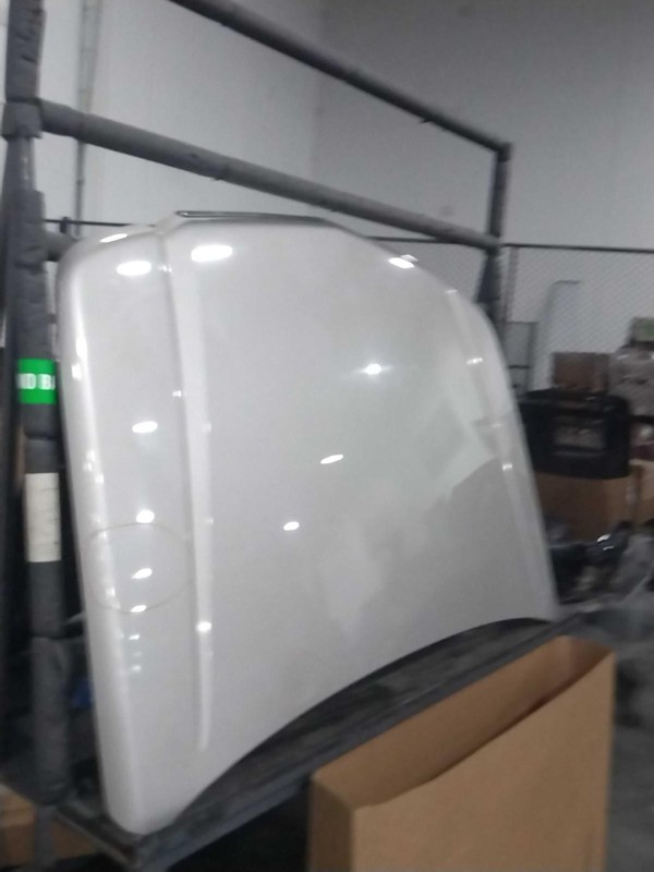 2004 Cadillac Escalade Gold Hood Panel OEM 88948584 171K Miles