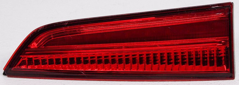 OEM Honda Pilot Right Passenger Side LED Tail Lamp 34150-TG7-A01 Lens Chips