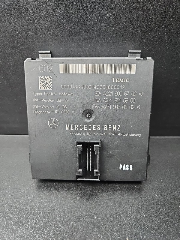07-13 Mercedes W221 S400 S550 S350 Front Left Door Control Module 2219006702 OEM