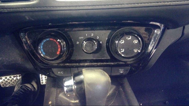 Temperature Control US Market Manual Temperature Control Fits 16-22 HR-V 3404456