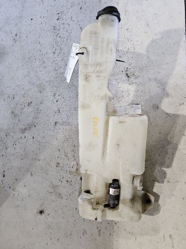 Wash Reservoir With Low Level Indicator Fits 99-05 SIERRA 1500 PICKUP 3391486