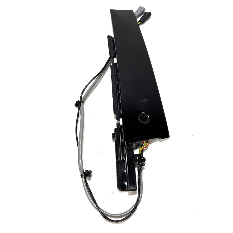 📌 21-25 MUSTANG MACH-E DRIVER LEFT FRONT EXTERIOR DOOR LOCK SWITCH MOLDING OEM