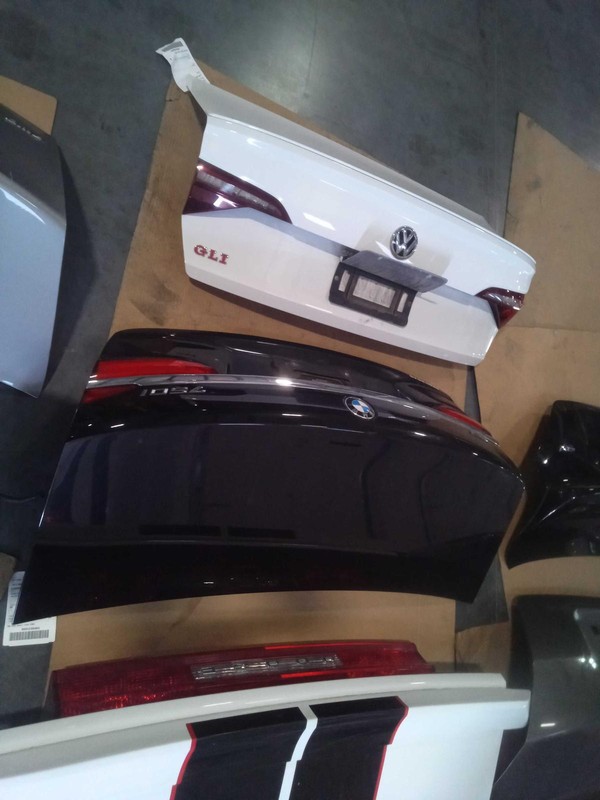 2016 BMW 750i Deck Lid Trunk Lid OEM Used 635352 87000 Miles