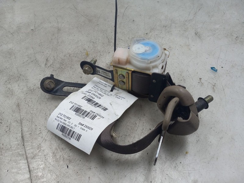 02 TOYOTA TACOMA SR5 REAR PASSENGER RIGHT SEAT BELT TAN-FB45