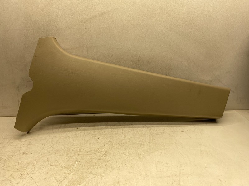 2004-2007 TOYOTA HIGHLANDER LEFT DRIVER SIDE LOWER B PILLAR COVER TRIM TAN OEM