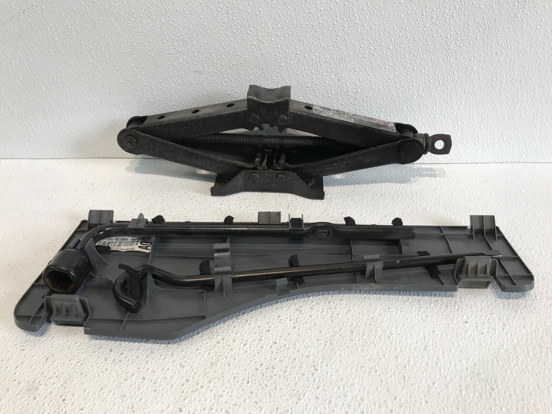05-10 HONDA ODYSSEY WRENCH LIFT JACK TOOL KIT OEM