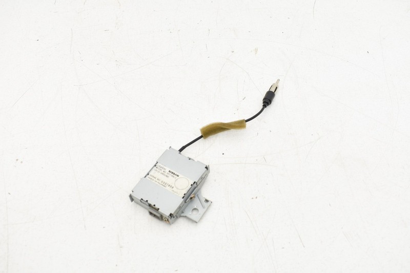 2005 Nissan 350z Antenna Amplifier Control Module OEM KW62